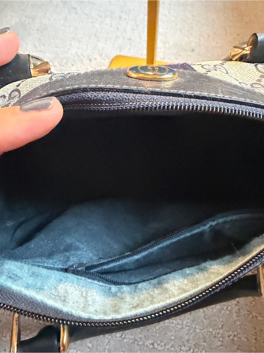 Gucci-Boston Bag Medium - Picture 4 of 7